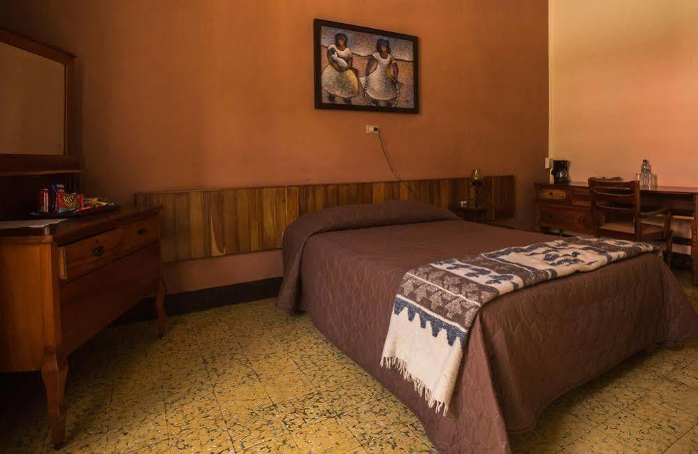 Hotel Modelo Quetzaltenango Kültér fotó